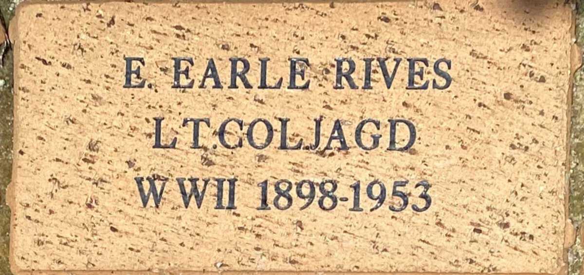 LT COL E. Earle Rives