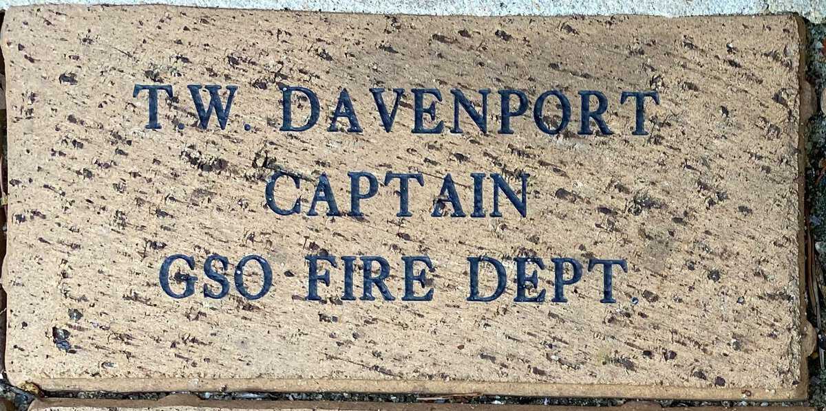 CAPT T. W. Davenport