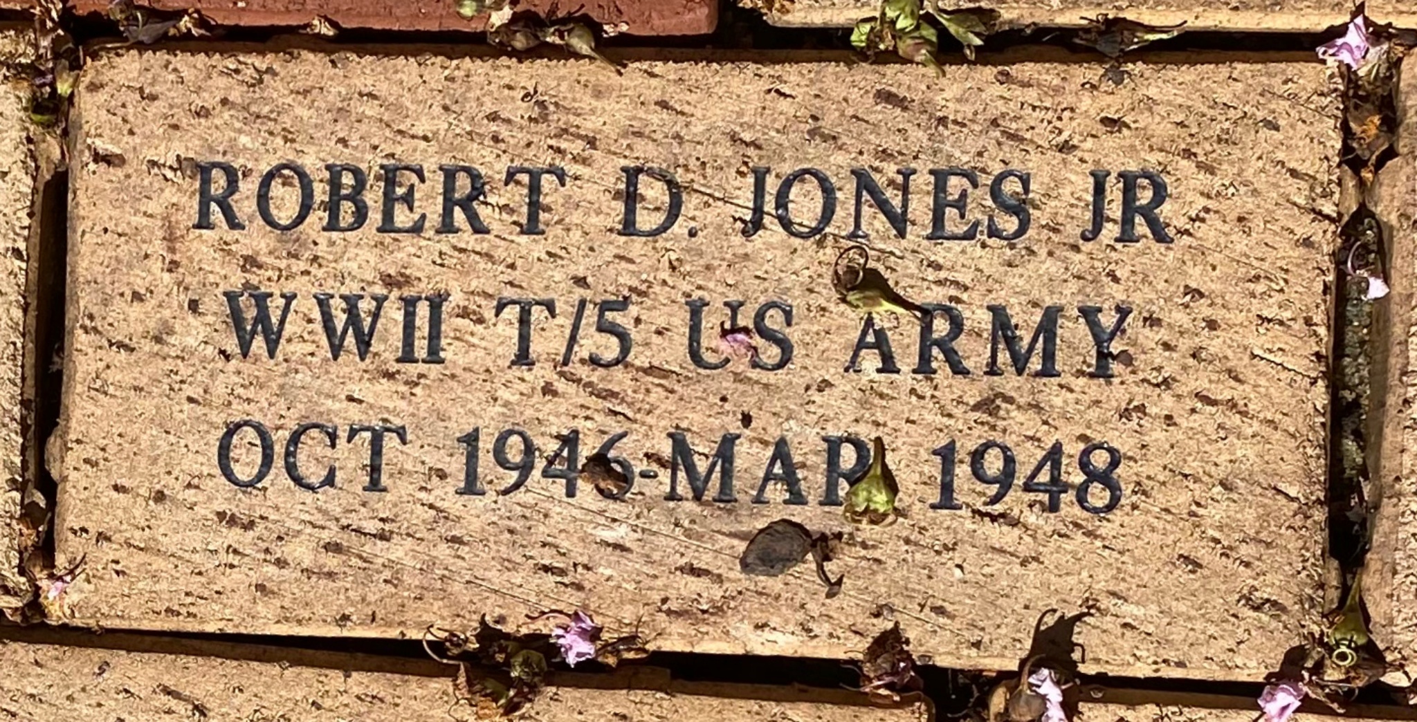 ROBERT D JONES JR WWII T/5 US ARMY OCT 1946-MAR 1948