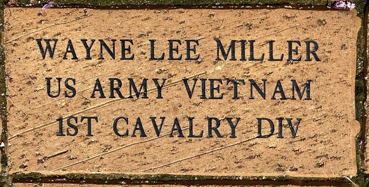 Wayne Lee Miller